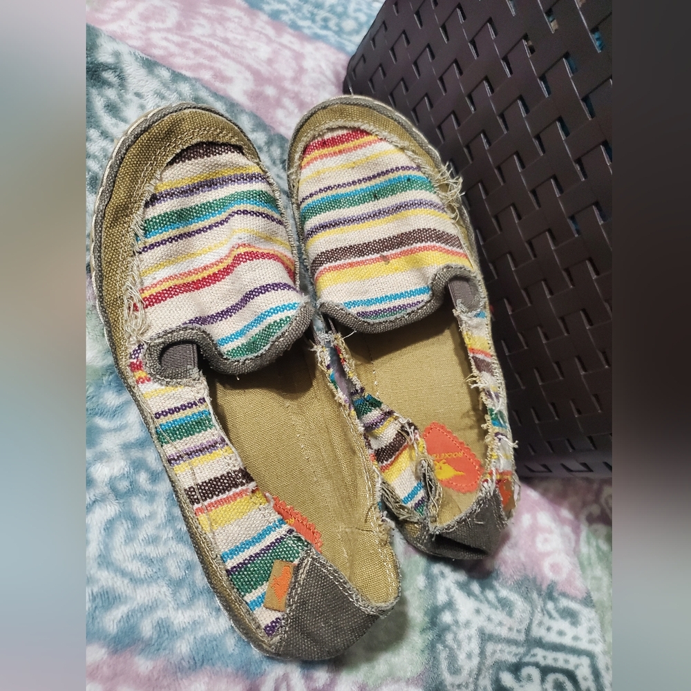 ROCKET DOG Colorful Striped Womens Slip-On Shoes